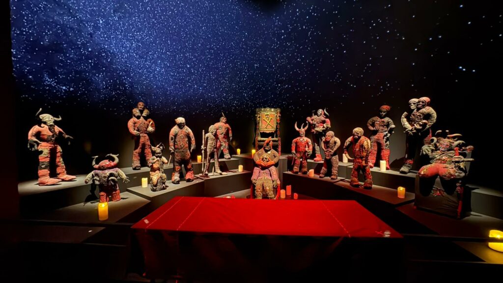 Musée des Confluences : personnages bizangos (Haïti)